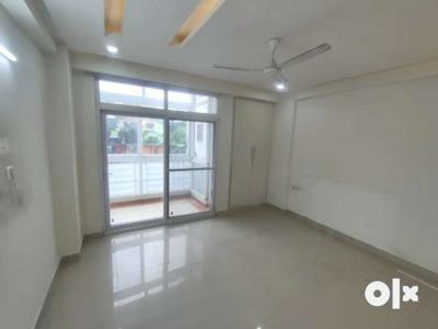 3bhk luxury spacious flat with all modern amenities