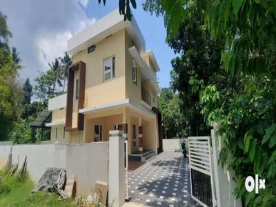 8 cent 2300 sqft 4 bhk new house ANGAMALY MOOKKANNOOR near thuravoor
