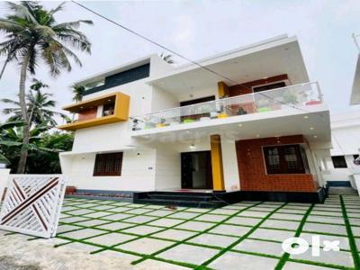 Premium 4 BHK House with 2000sq Kolazhy - Thrissur