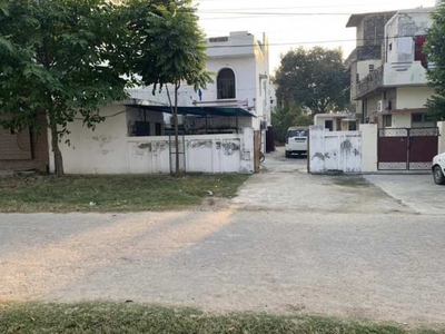 5 BHK House 3000 Sq.ft. for Sale in
