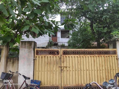 6 BHK House 2000 Sq.ft. for Sale in