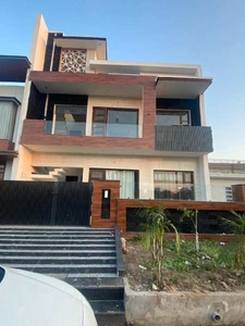 6 BHK House 2800 Sq.ft. for Sale in