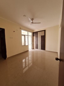 2 BHK Flat for rent in Noida Extension, Greater Noida - 940 Sqft