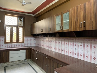 6 BHK Independent House for rent in Sector 48, Noida - 2500 Sqft