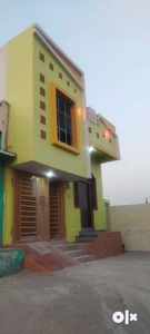 100 sqyrd house full furnished