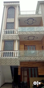 175 ghaaj jaga h 3rd floor h Meerut era garden delhi road pr