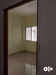 2 bhk flat 18 lakh , road view, ready to use, 90% loan available