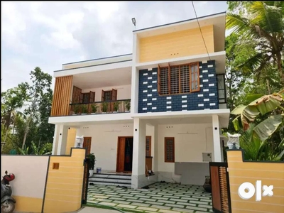 2000 sqft, 5 cent house for sale in Chanthavila Kazhakuttom