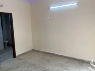 850 sq ft 2 BHK 2T BuilderFloor for rent in Project at Sector 19 Dwarka, Delhi by Agent Rohit