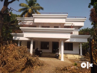 9.5 Cents 2500 Sqft 4 Bhk Villa House For Sale near Ollur ,Thrissur