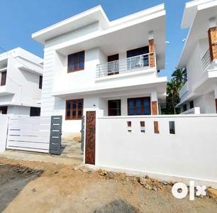 Newly built 3 bhk 1300 sqft villa for sale in aluva near alangad