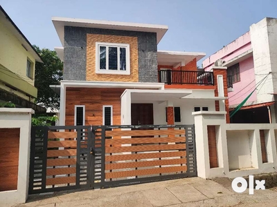 AN AMAZING 3BED ROOM 1540 SQ FT 6.25CENT HOUSE IN KALATHODE,THRISSUR