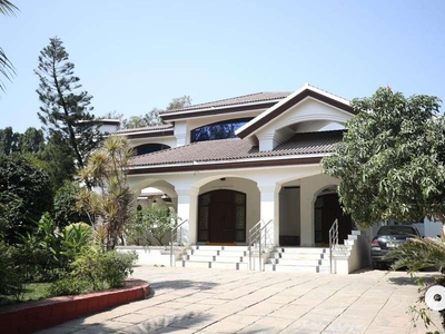 Beautiful villa 4BHK with theatre room 1140sq yds 5000 sft. NRI owner.