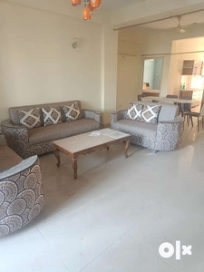 INDEPENDENT 3BHK FLAT ON ROAD