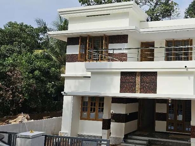 Thiruvalla Mundukotta Near Tar Road Mtr 6 Cent New House.