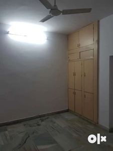 Vaishali Flat 2 Bhk First Floor Family Nr National Handloom Renovated