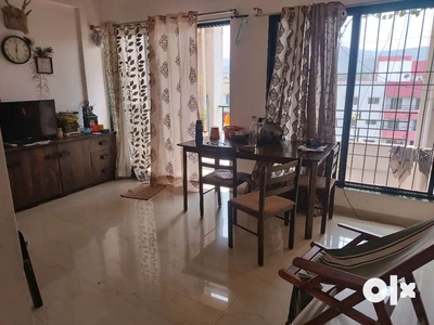 1bhk fully furnished with 2 car parking..