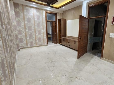 3 Bedroom 112 Sq.Mt. Builder Floor in Shakti Khand Iii Ghaziabad