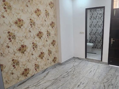 3 Bedroom 120 Sq.Mt. Builder Floor in Shakti Khand iv Ghaziabad