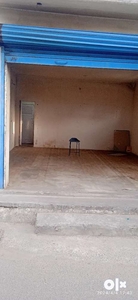 400sqt hall for rent in nanak nagar best for botique with washroom