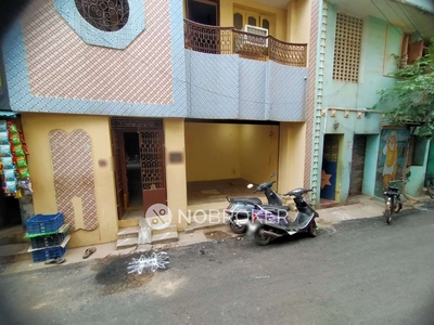 2 BHK Flat In Standalonebuilding for Rent In Old Washermanpet