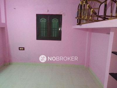 2 BHK House for Rent In Camp Road, Selaiyur