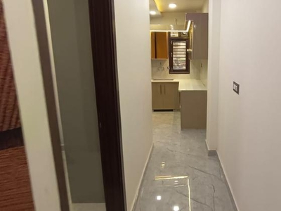 3 Bedroom 800 Sq.Ft. Builder Floor in Dwarka Mor Delhi