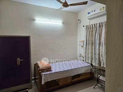 3 BHK Flat In Ruby Manor Apartments, Selaiyur for Rent In Camp Road Junction
