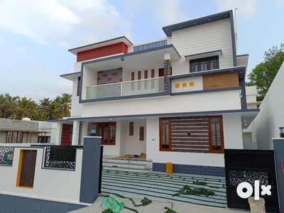 5.5 cent 2000 ft2 4 bhk new beautiful house, pothencode