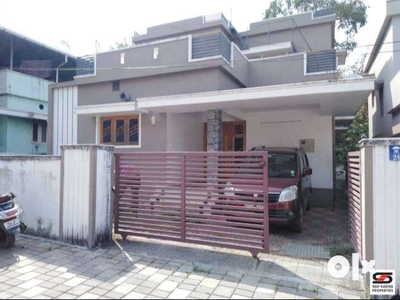 Independent 4 BHK house for sale in Pirayiri, Palakkad