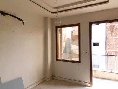 1100 sq ft 3 BHK 2T Completed property BuilderFloor for sale at Rs 95.00 lacs in Project in Sector 20 Rohini, Delhi