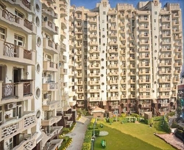 2890 sq ft 4 BHK 3T Apartment for sale at Rs 2.12 crore in Omaxe The Forest Spa in Sector-93 B Noida, Noida