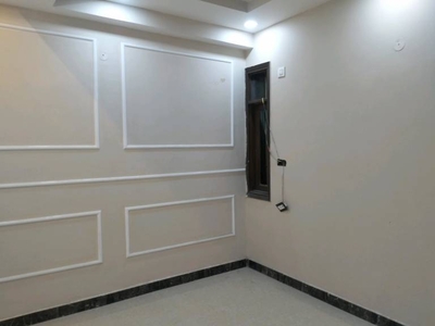 585 sq ft 2 BHK 2T Completed property Apartment for sale at Rs 50.00 lacs in Project in Mahavir Enclave, Delhi