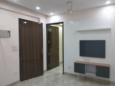 700 sq ft 2 BHK 2T BuilderFloor for sale at Rs 50.00 lacs in Project in Mahavir Enclave, Delhi