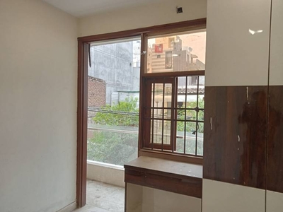 800 sq ft 3 BHK 2T Completed property BuilderFloor for sale at Rs 45.07 lacs in Project in Hastsal, Delhi