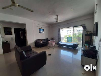4 BHK semi furnished flat available for sale at New Alkapuri