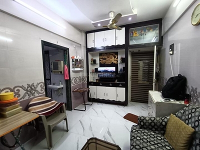 1 BHK Flat for rent in Kopar Khairane, Navi Mumbai - 570 Sqft