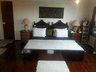 1 BHK Studio Apartment For RENT 5 mins from Colaba Causeway