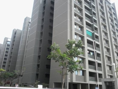 1396 sq ft 3 BHK 3T North facing Apartment for sale at Rs 80.00 lacs in KGB KB Royal Serenity 3th floor in Chandkheda, Ahmedabad
