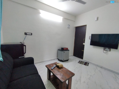 Fully furnished 1BHK flat in Whitefield for extended stay