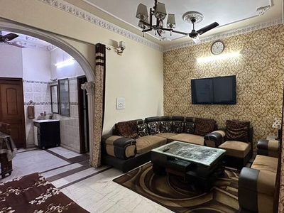 2 Bedroom 100 Sq.Yd. Builder Floor in Hari Nagar Delhi