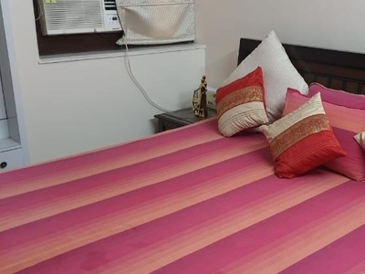 3 Bedroom 100 Sq.Yd. Apartment in Punjabi Bagh West Delhi