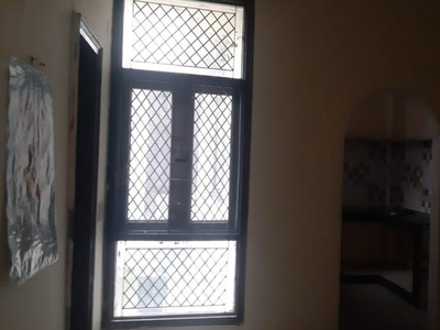 3 Bedroom 100 Sq.Yd. Builder Floor in Shahdara Delhi