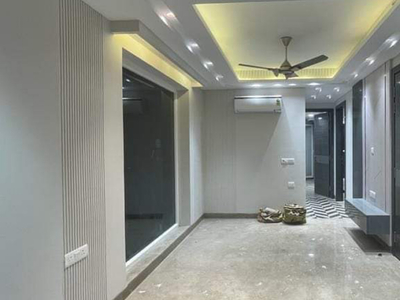 3 Bedroom 180 Sq.Yd. Builder Floor in Sarvapriya Vihar Delhi