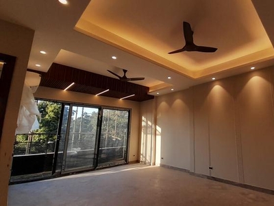 3 Bedroom 247 Sq.Yd. Builder Floor in Greater Kailash Part 3 Delhi