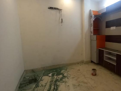 3 Bedroom 80 Sq.Yd. Builder Floor in Govindpuri Delhi