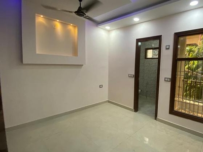 3 Bedroom 900 Sq.Ft. Builder Floor in Laxmi Nagar Delhi