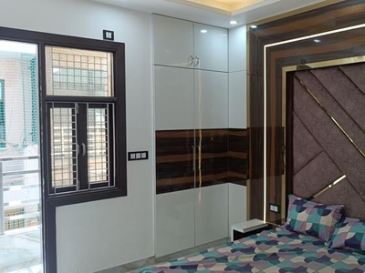 3 Bedroom 925 Sq.Ft. Builder Floor in Dwarka Mor Delhi