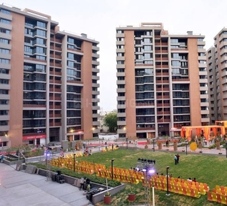 3 BHK Flat for rent in Memnagar, Ahmedabad - 2400 Sqft