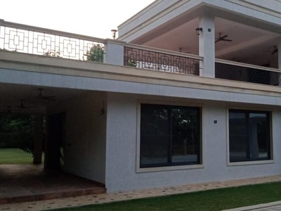 5 Bedroom 10000 Sq.Yd. Villa in Chattarpur Delhi
